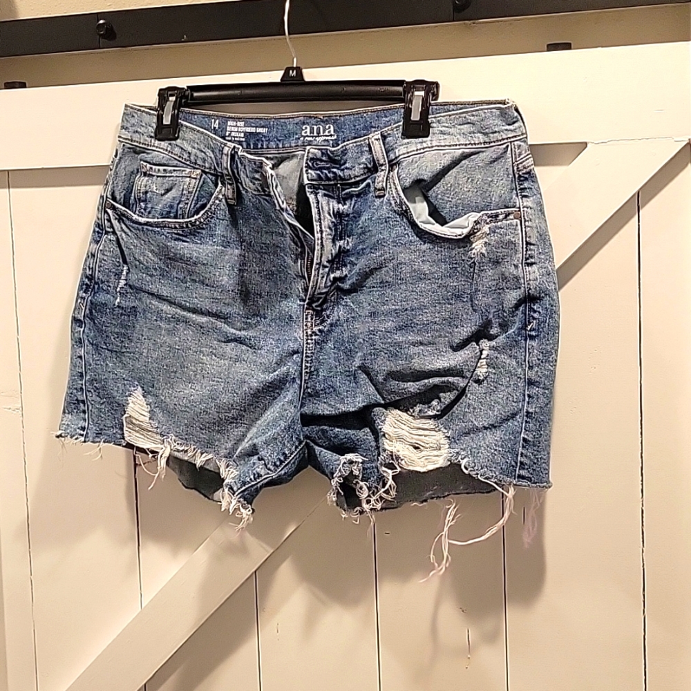 ana shorts